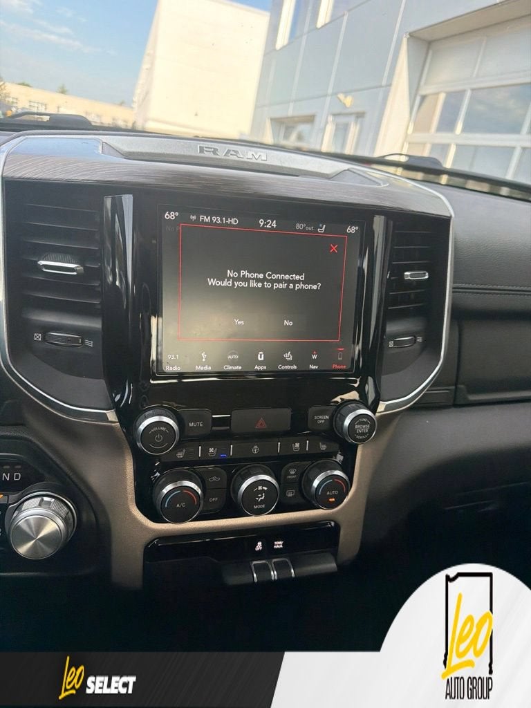 2019 RAM 1500 Laramie Crew Cab 4x4 5'7" Box