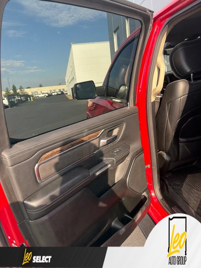2019 RAM 1500 Laramie Crew Cab 4x4 5'7" Box