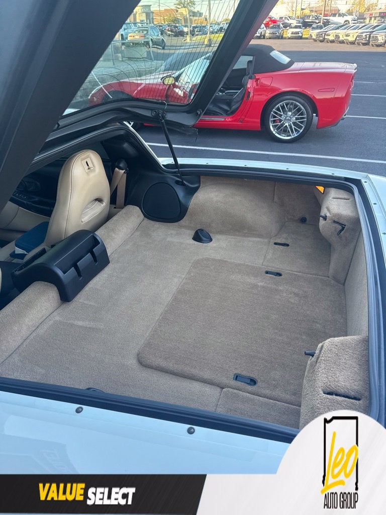 2004 Chevrolet Corvette 2dr Cpe