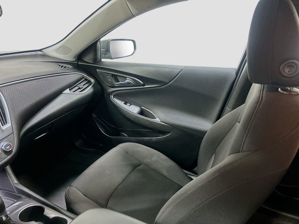 2022 Chevrolet Malibu LS