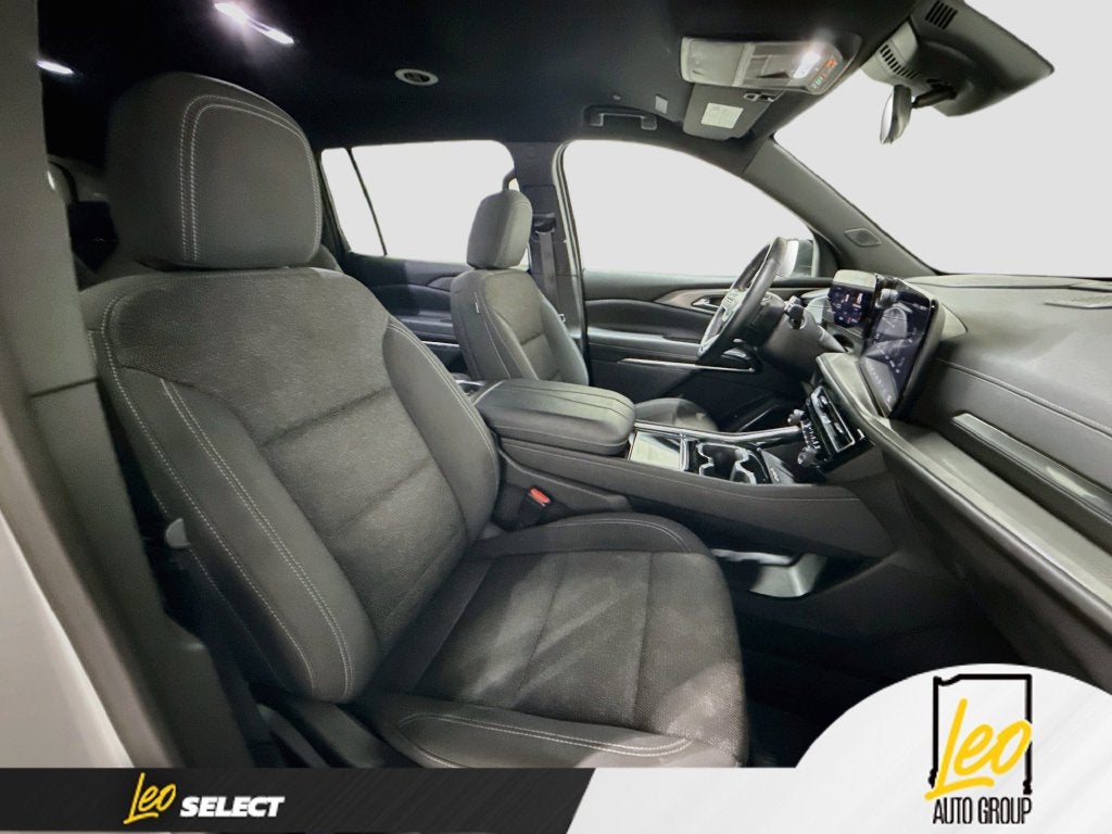 2024 Chevrolet Traverse LT