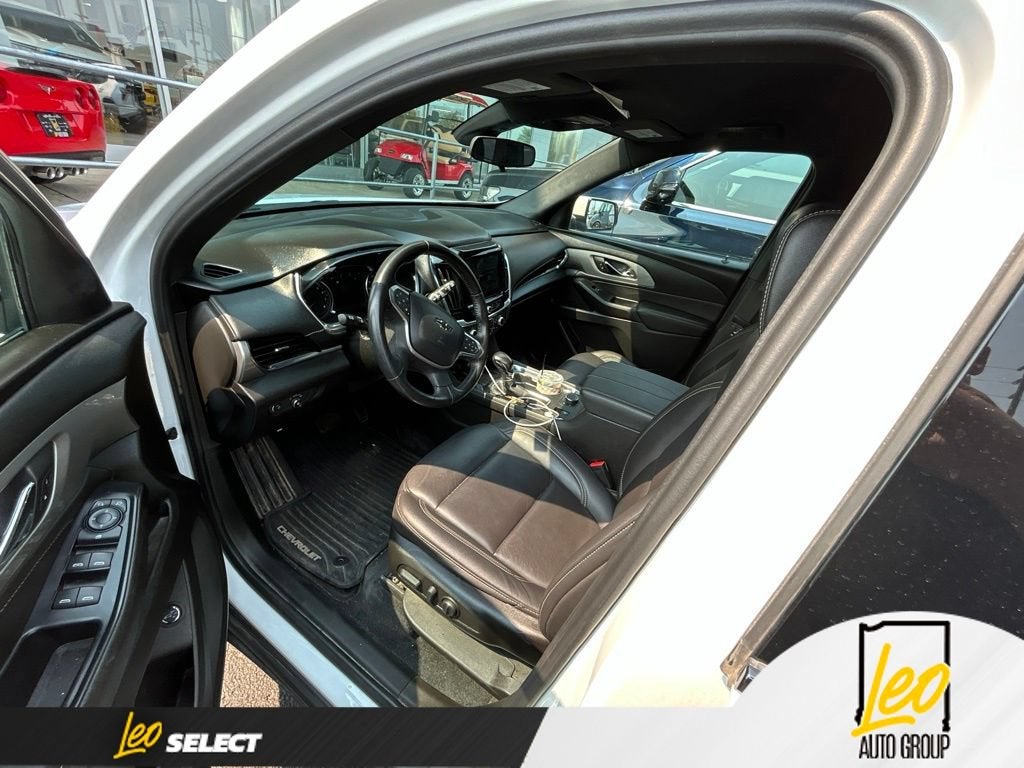 2022 Chevrolet Traverse LT Leather