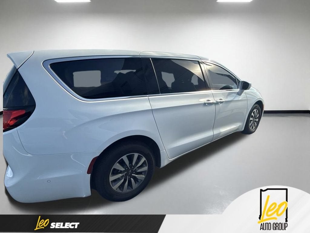 2022 Chrysler Pacifica Hybrid Touring L