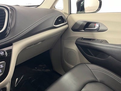 2024 Chrysler Pacifica Touring L AWD
