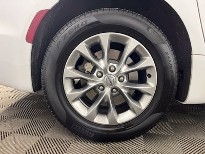 2024 Chrysler Pacifica Touring L AWD