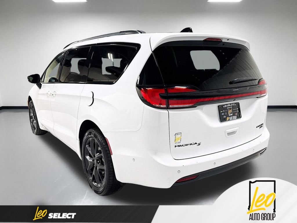 2023 Chrysler Pacifica Limited AWD