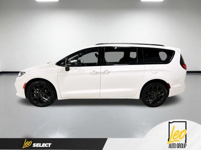 2023 Chrysler Pacifica Limited AWD