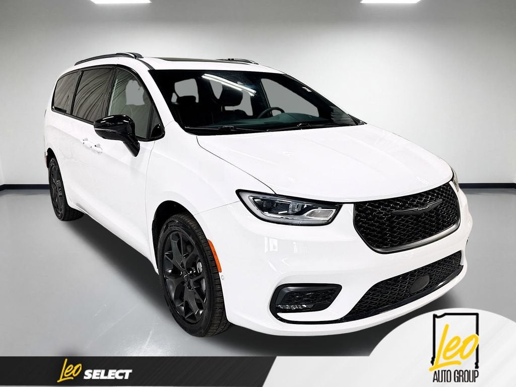 2023 Chrysler Pacifica Limited AWD