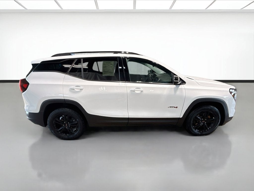 2023 GMC Terrain AT4