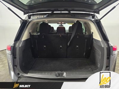 2024 Nissan Pathfinder SV