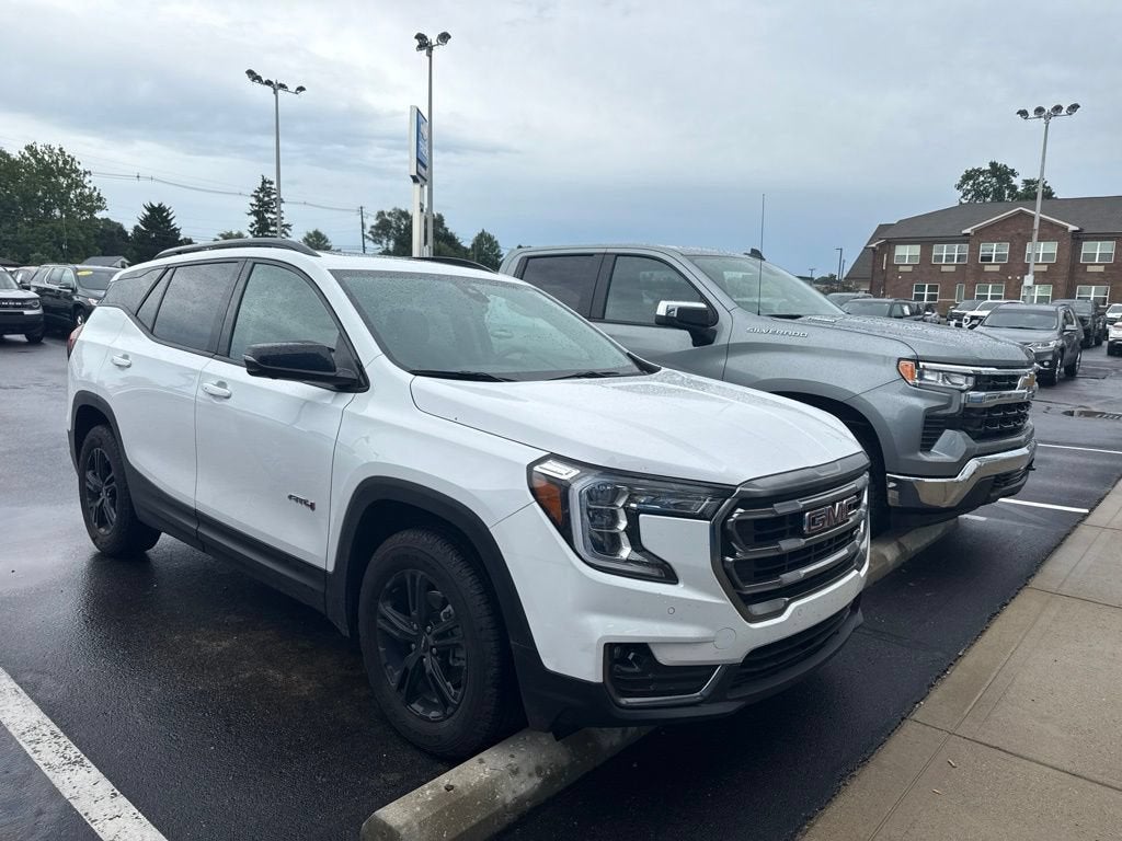 2023 GMC Terrain AT4